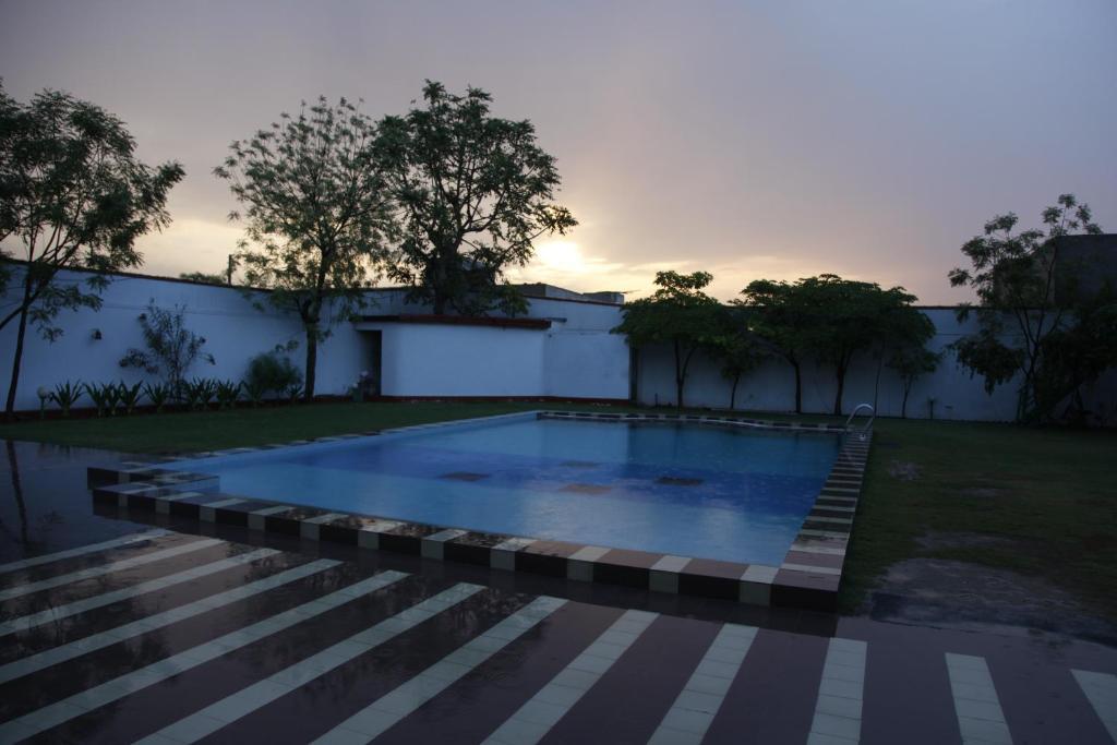 Resort Woods 2*